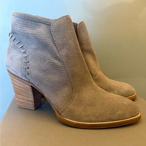 Aquatalia Lia suede booties